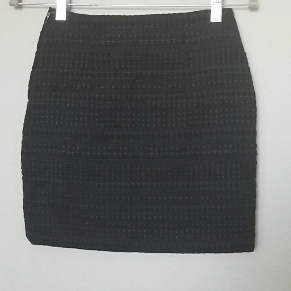 H&M Going Out Jacquard Black Mini Skirt NWT size 2